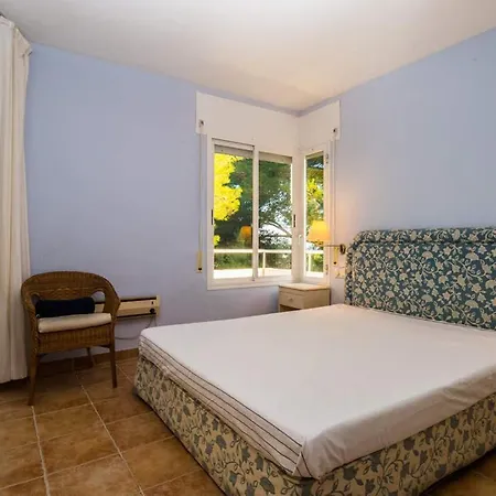 Fornells De La Selva Sleeps 6 Pool