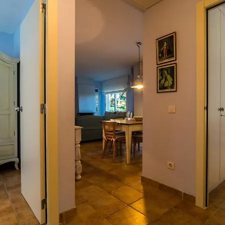 Fornells De La Selva Sleeps 6 Pool Apartment Begur