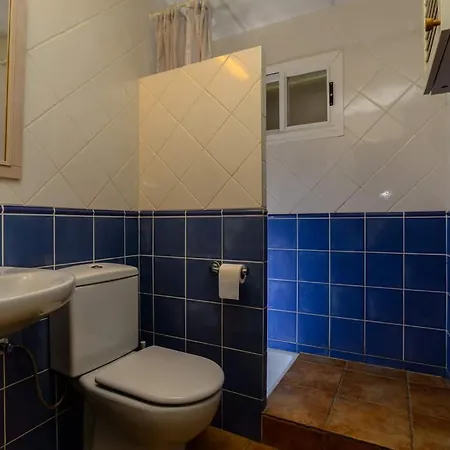 Fornells De La Selva Sleeps 6 Pool Apartment