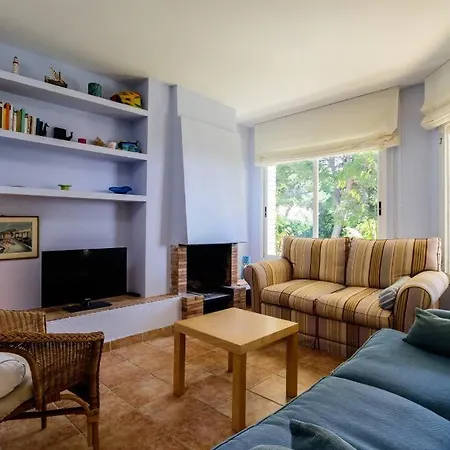 Fornells De La Selva Sleeps 6 Pool