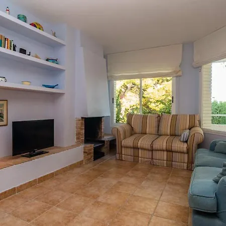 Fornells De La Selva Sleeps 6 Pool